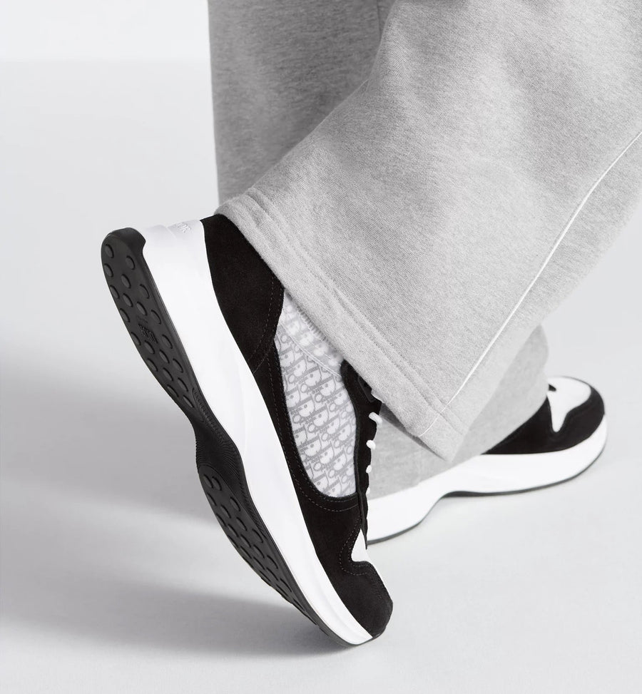 "B25" Sneaker